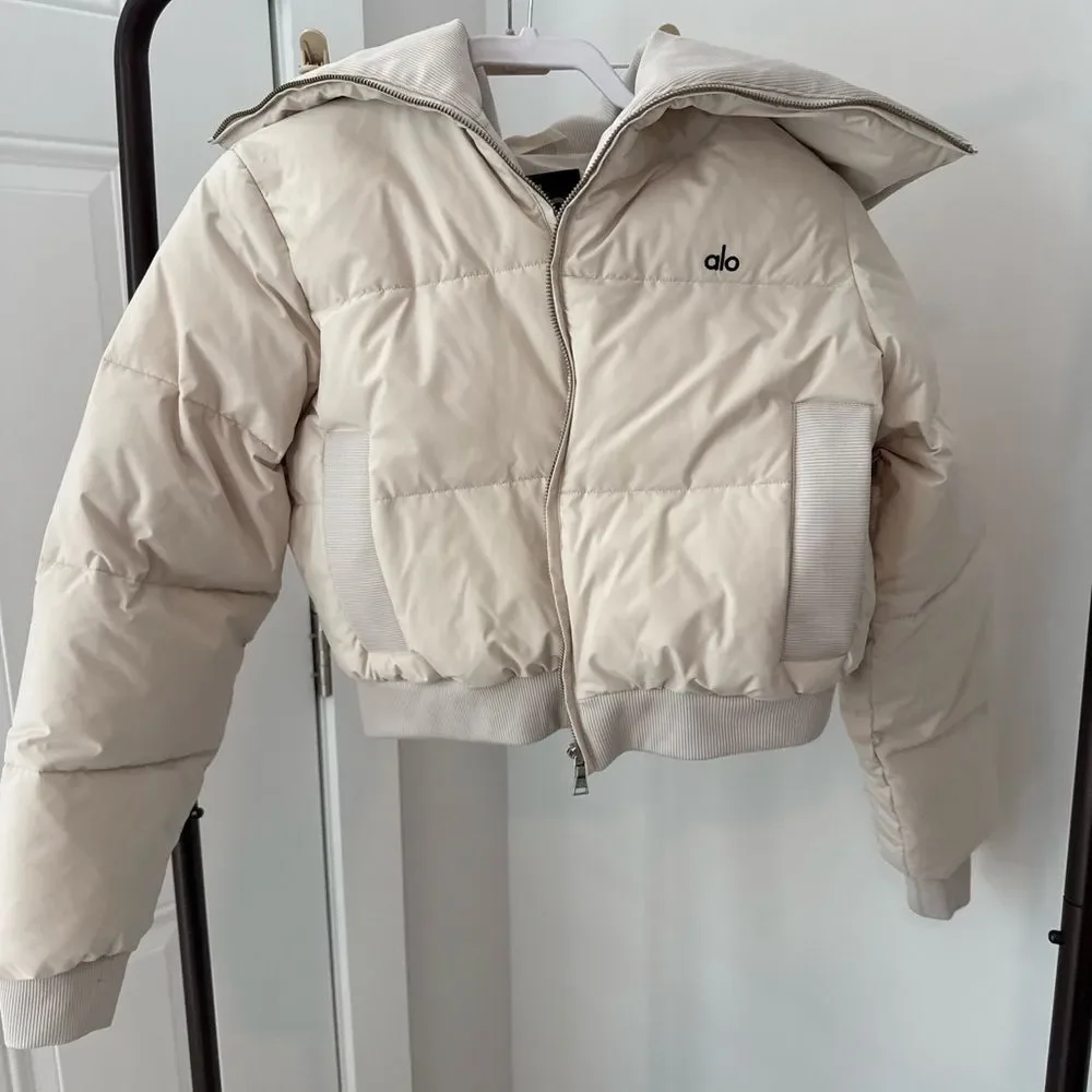 Alo Yoga Captivate Puffer Jacket